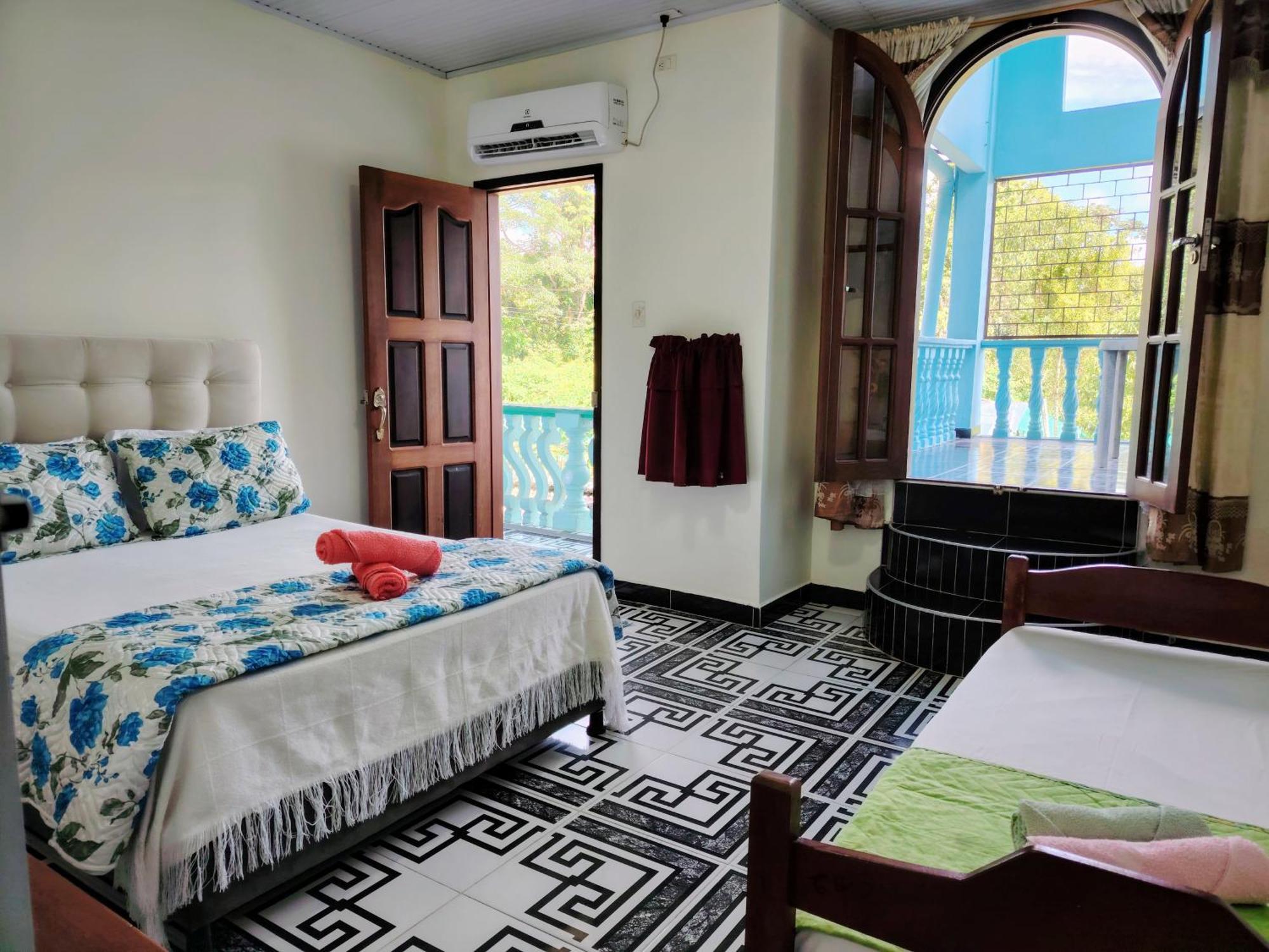 Hotel Alto Amazonas Leticia Extérieur photo